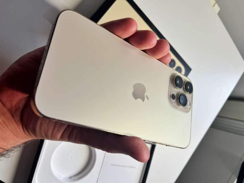 Iphone 13 Pro Max 256 Go Or - 4 - iPhones  on Aster Vender