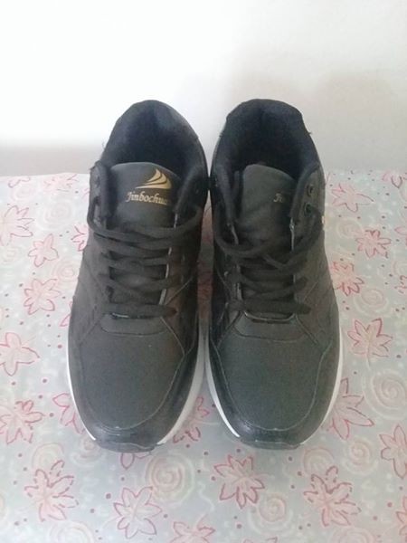 Sport shoes for sale at Rs 500 size 42 - 1 - Sports shoes  on Aster Vender