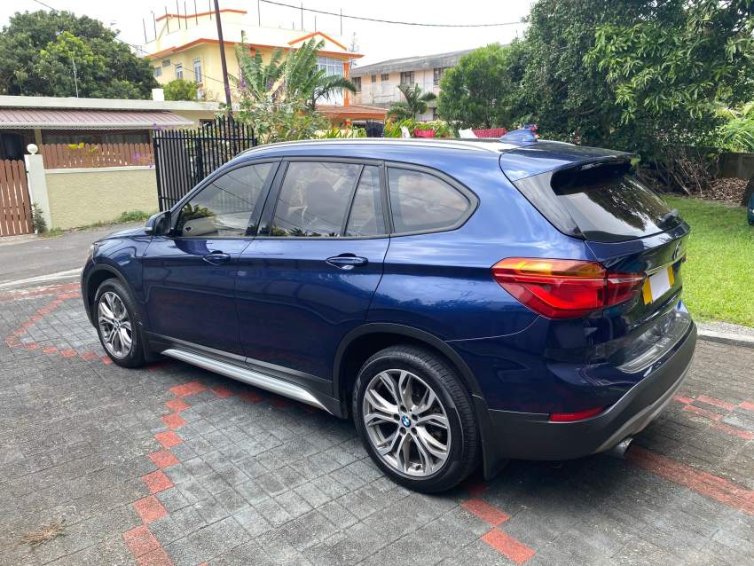 BMW X1 - 0 - SUV Cars  on Aster Vender