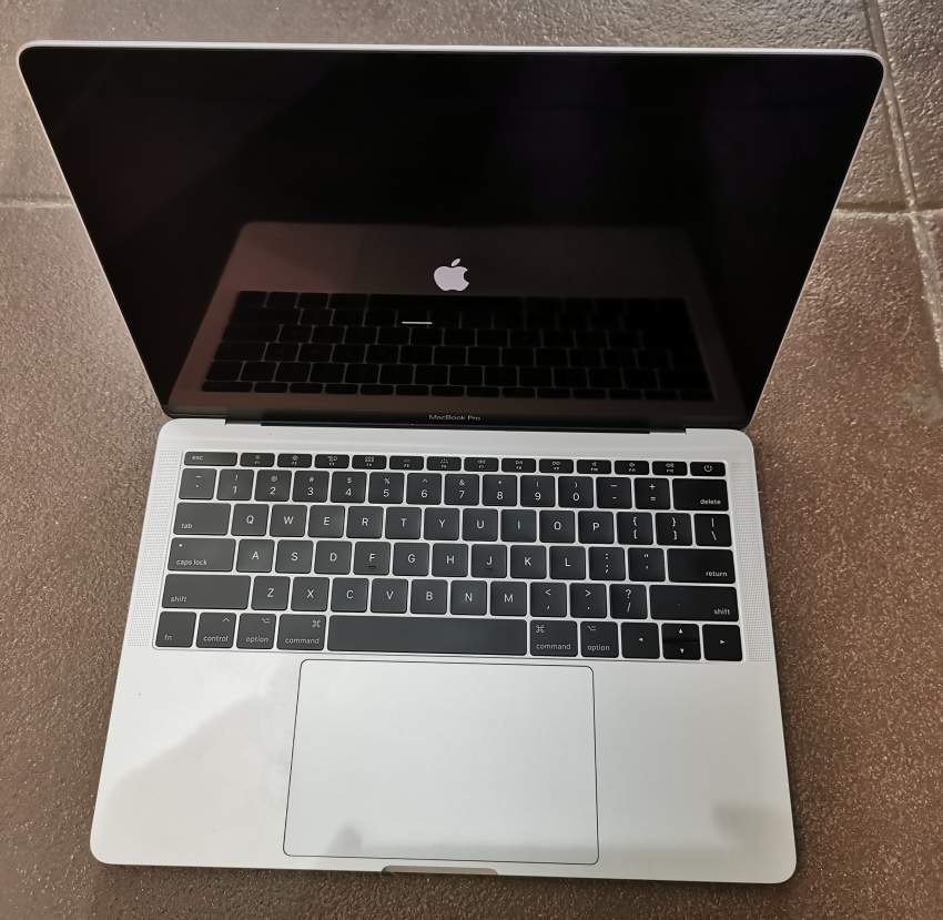 Macbook pro 2017 - 0 - Laptop  on Aster Vender