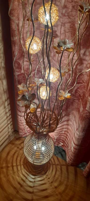 Flower Vase Standing Lamps 2X - 0 - Interior Decor  on Aster Vender