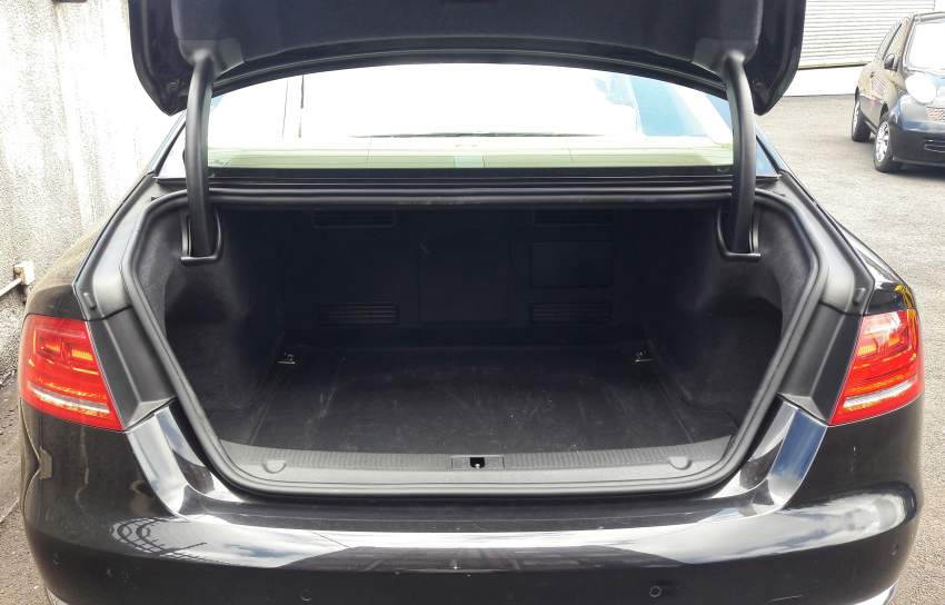 Audi A8L  - 6 - Luxury Cars  on Aster Vender