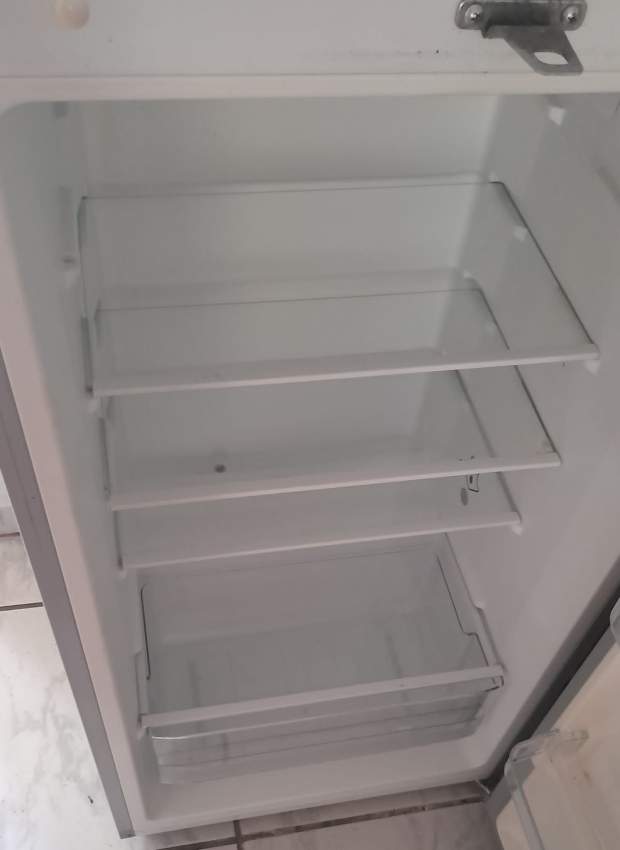 Fridge /freezer De Rosso - 12 - Kitchen appliances  on Aster Vender