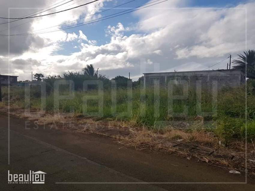 7 Perches residential land in Plaine des Papayes - 1 - Land  on Aster Vender