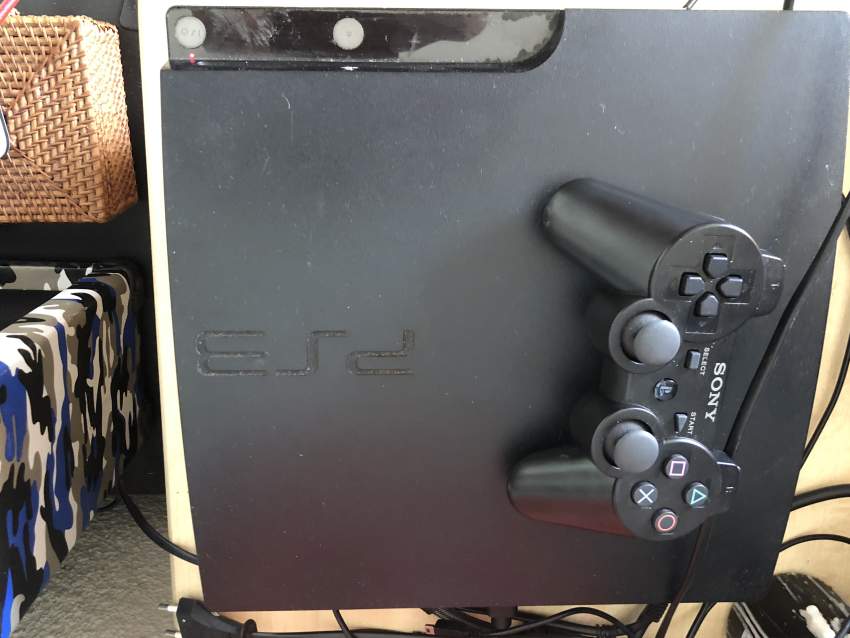 PS3 manette et jeux - 0 - Other Indoor Sports & Games  on Aster Vender