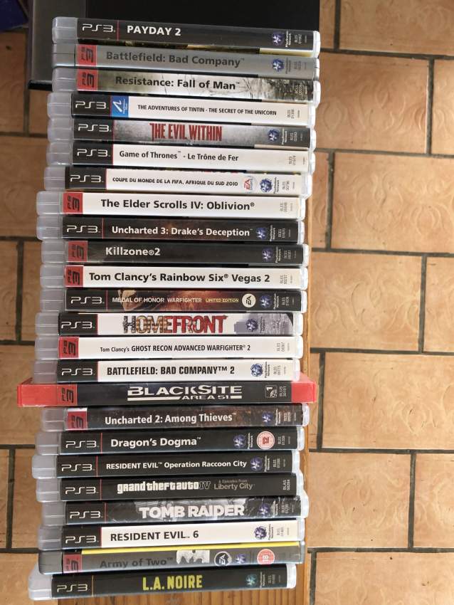 PS3 manette et jeux - 1 - Other Indoor Sports & Games  on Aster Vender