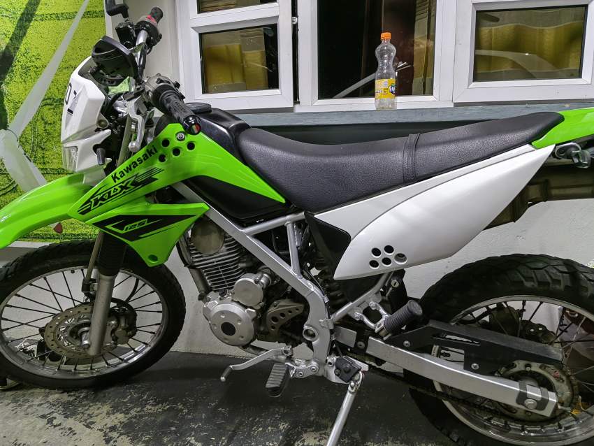 Kawasaki KLX 125 on Aster Vender