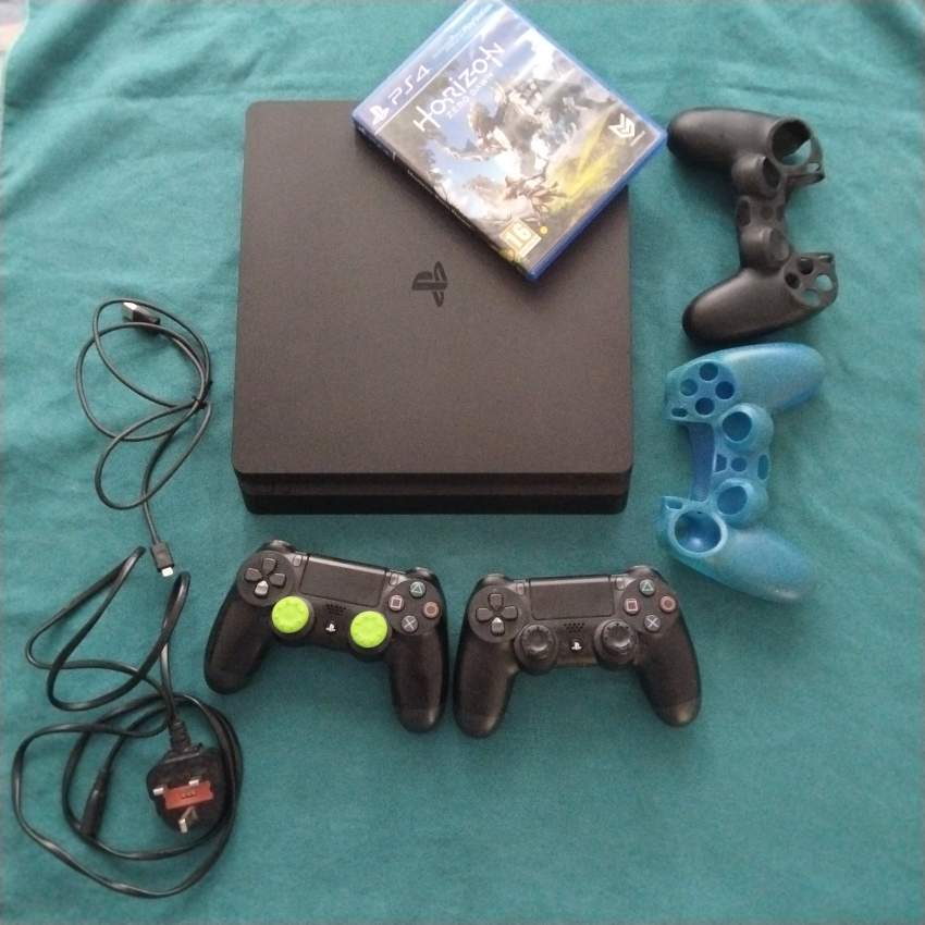 PS4 slim - 0 - Electronic games  on Aster Vender