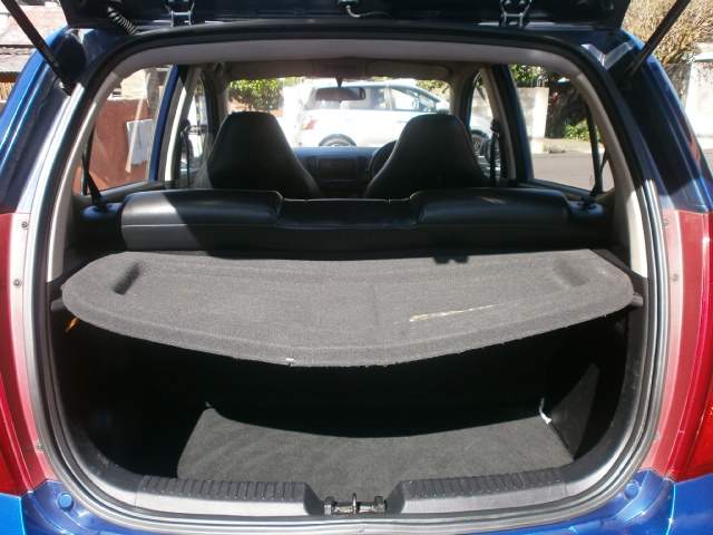 Hyundai I 10 - 5 - Family Cars  on Aster Vender