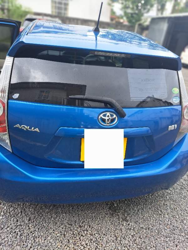 Sale of toyota aqua 2013 - 1 - Compact cars  on Aster Vender
