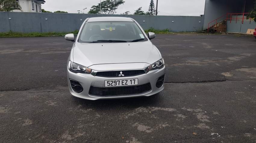 mitsubishi lancer - 0 - Compact cars  on Aster Vender