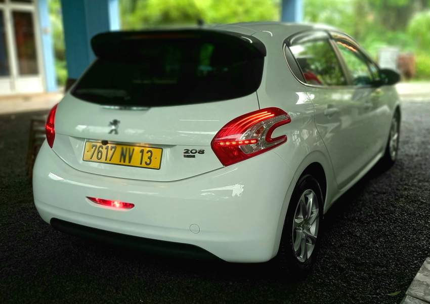 A vende Peugeot 208 ATM HDI  2013, - 0 - Compact cars  on Aster Vender