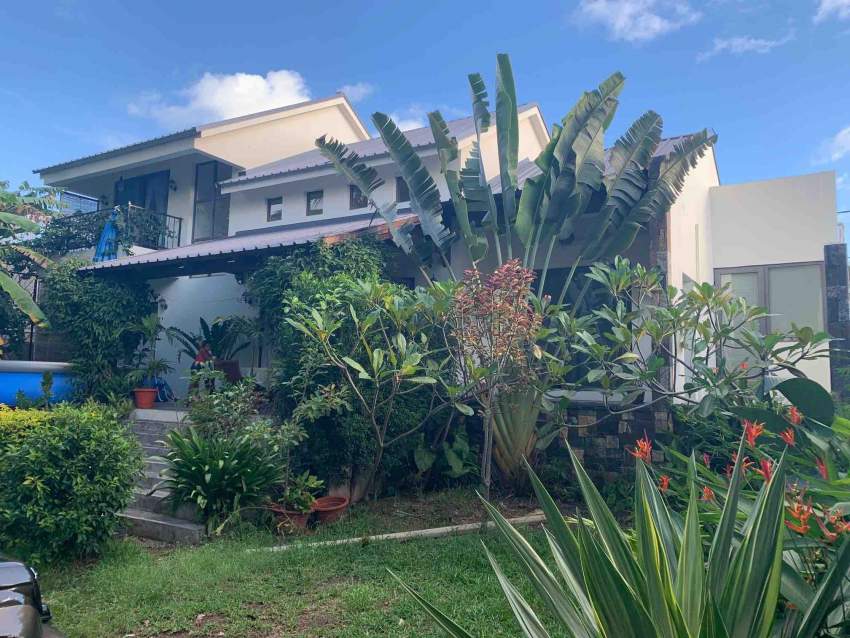 Villa with garden at 100 meters from the beach in Grand Gaube. - 1 - House  on Aster Vender