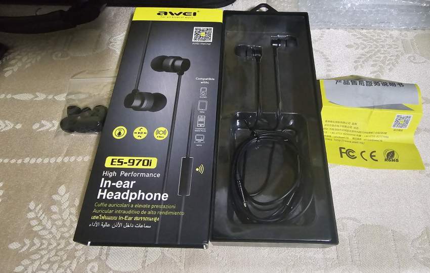 Headphone - 1 - Other phone accessories  on Aster Vender