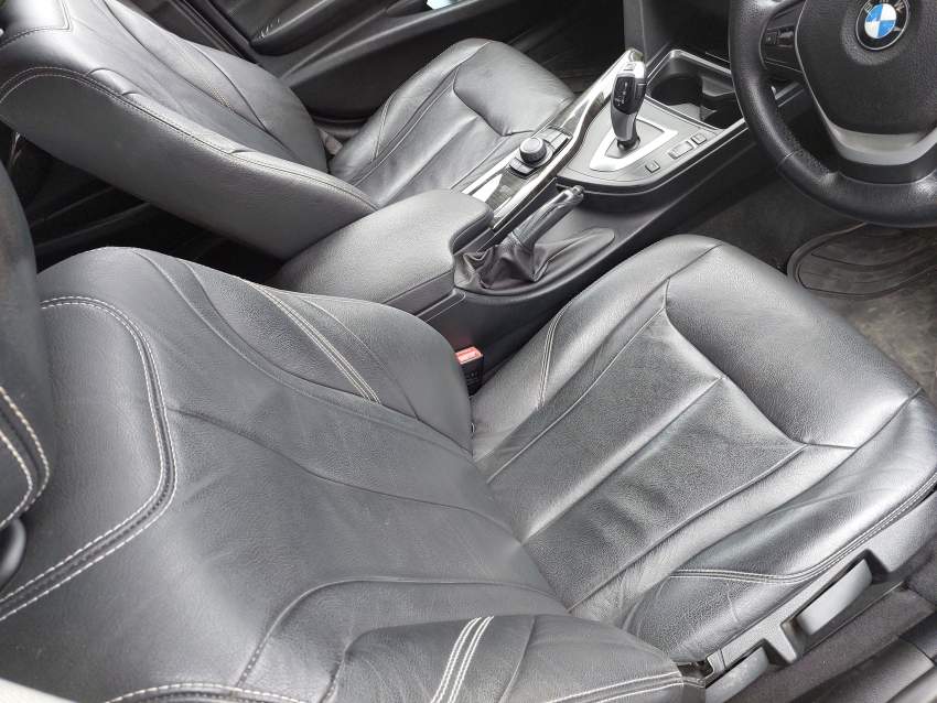 BMW 320 i - 1 - Luxury Cars  on Aster Vender