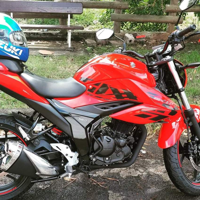 Suzuki gixer 150 - 0 - Roadsters  on Aster Vender