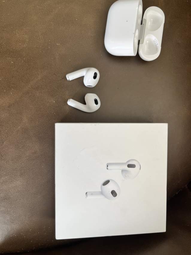 EarPods - 0 - Other phone accessories  on Aster Vender