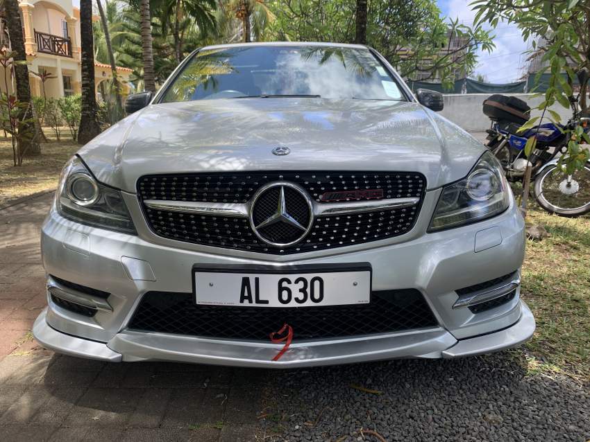 MERCEDES C 250 CONFORT PACK AMG  72 000 KM ,2EME MAIN. - 1 - Spare Parts  on Aster Vender