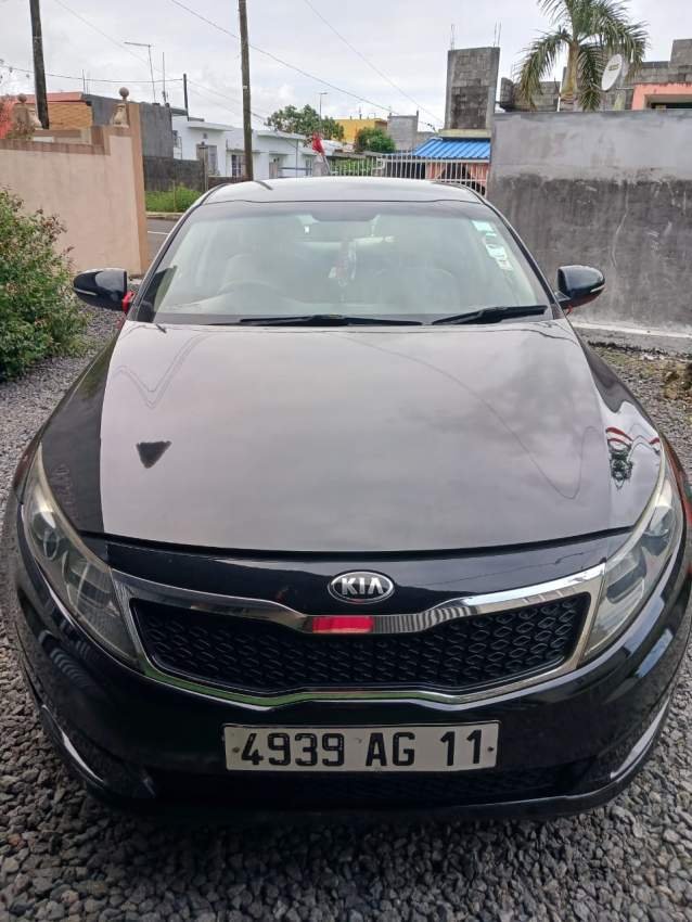 A vendre voiture kia lannee 2011.contacter 57672306 - 2 - Family Cars  on Aster Vender