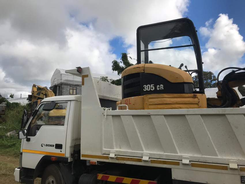 Tipper truck + excavator 305C - 0 - Other heavy trucks  on Aster Vender