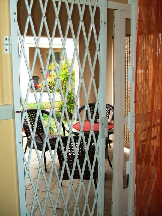 A vendre / For Sale - Bungalow Triplex Meublé a Grand Gaube - 9 - Apartments  on Aster Vender