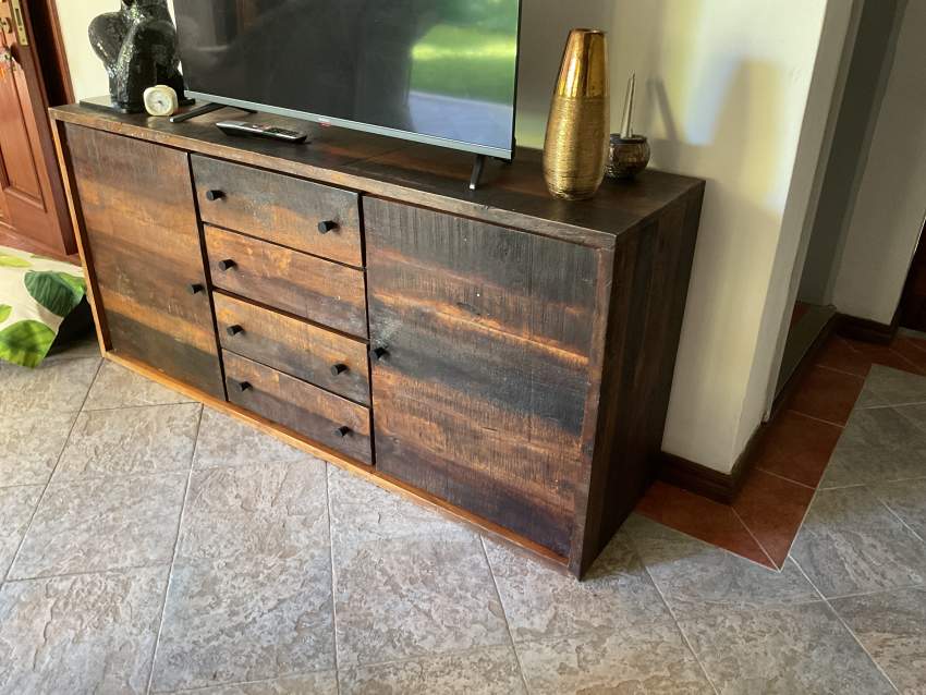 Buffet bas 2 portes 4 tiroirs - 0 - Living room sets  on Aster Vender