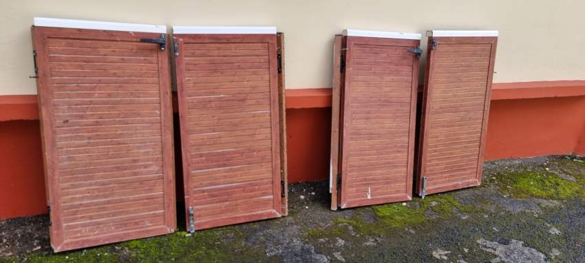 Used aluminium small doors - 2 pairs - 1 - Others  on Aster Vender