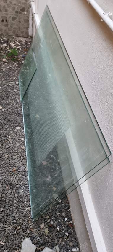 2 big glass panes - 1 - Others  on Aster Vender