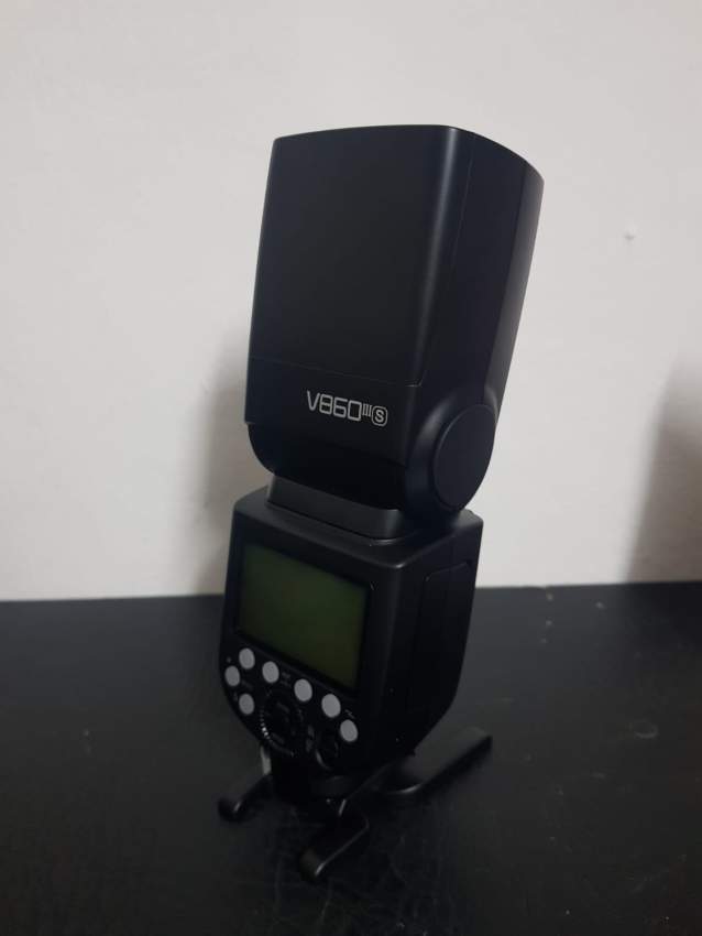 Godox V860iiis - 1 - All electronics products  on Aster Vender