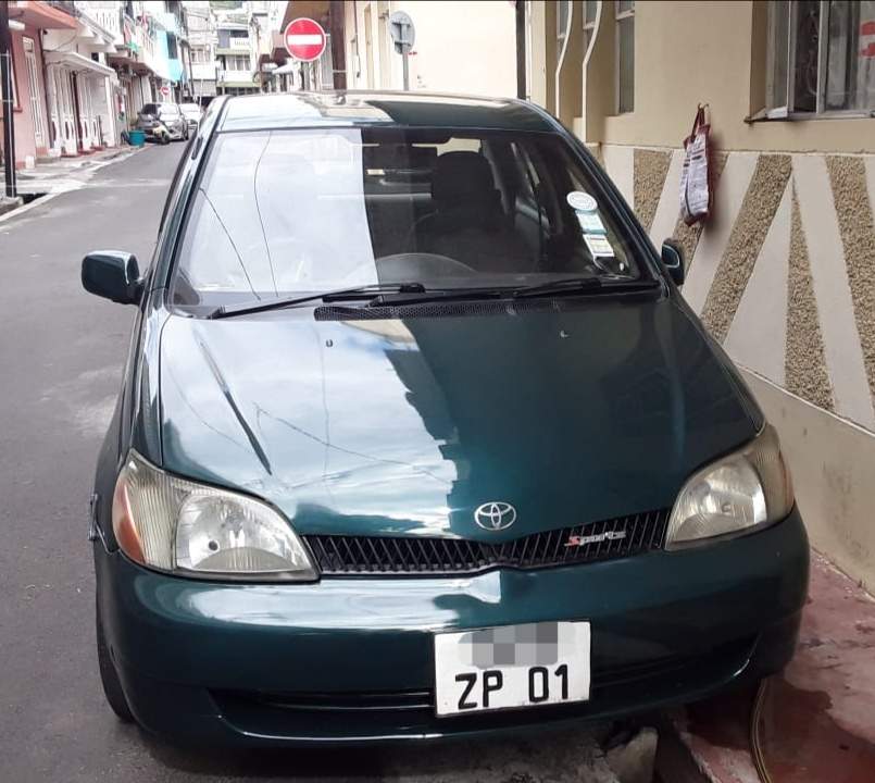 Toyota Platz Year 2001 - 0 - Compact cars  on Aster Vender
