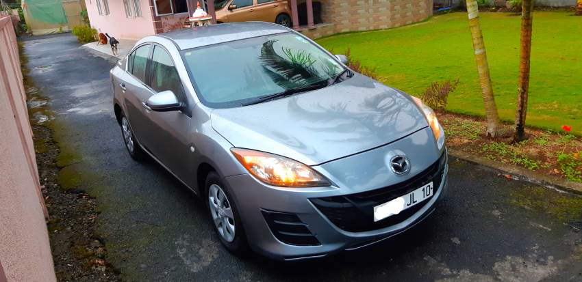 Mazda 3 - 3 - Family Cars  on Aster Vender