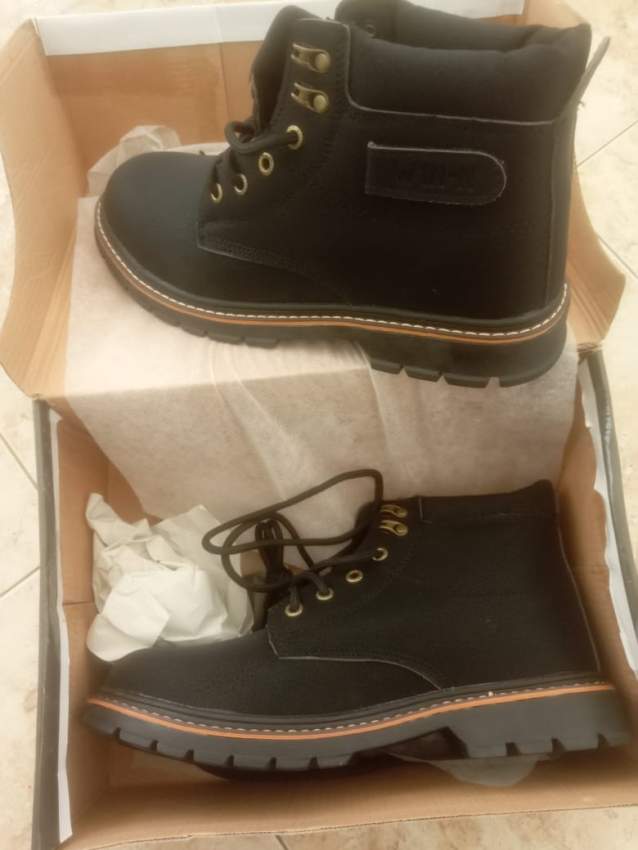 Safety shoes - 2 - Other Accessories  on Aster Vender