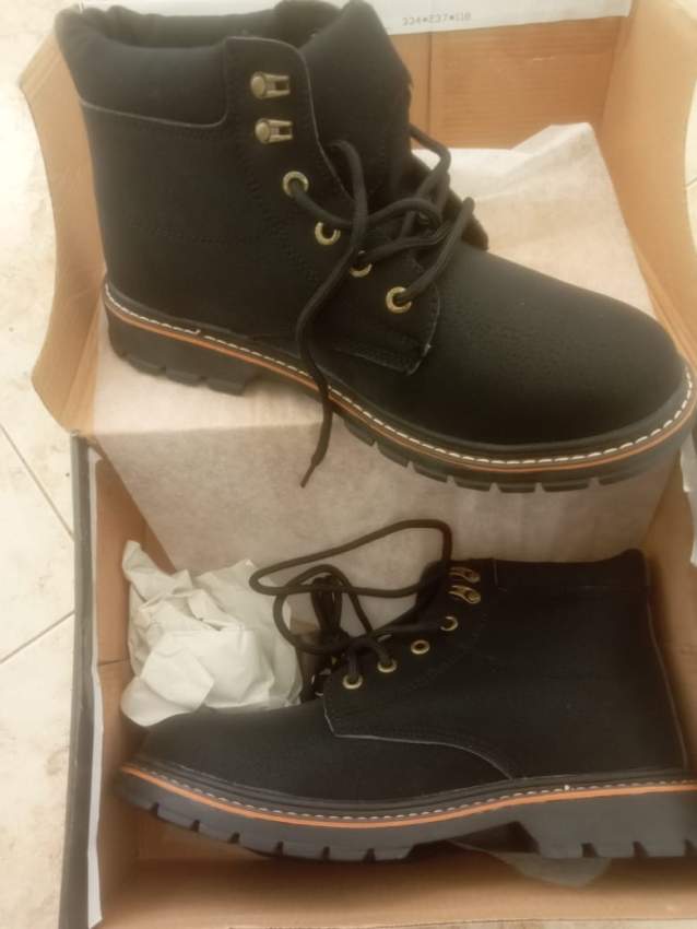 Safety shoes - 3 - Other Accessories  on Aster Vender