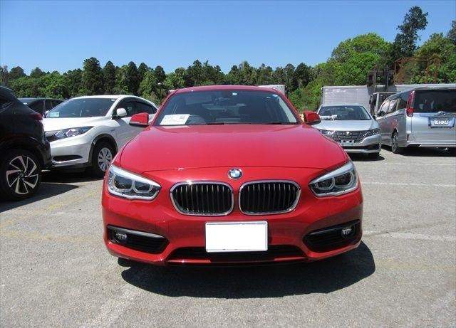 BMW 1 Series  DBA-1R15 (20172) - 3 - Luxury Cars  on Aster Vender