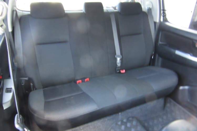 2014 TOYOTA HILUX - 8 - Pickup trucks (4x4 & 4x2)  on Aster Vender