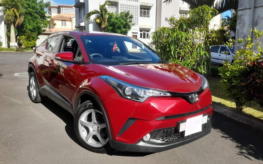 Toyota C-HR in EXCELLENT condition!! - 7 - SUV Cars  on Aster Vender