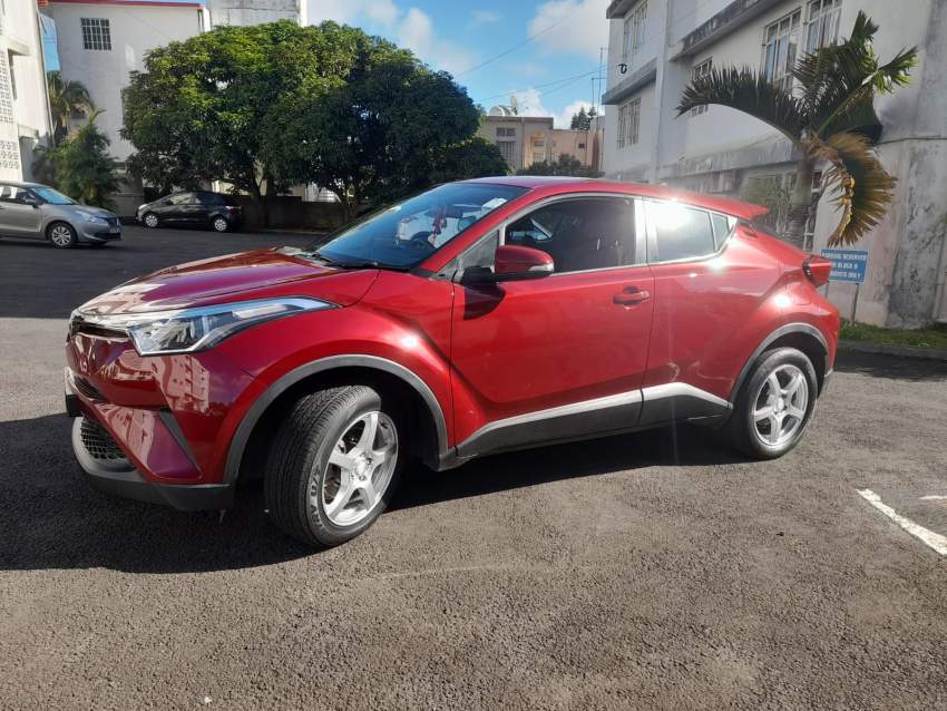 Toyota C-HR in EXCELLENT condition!! - 9 - SUV Cars  on Aster Vender