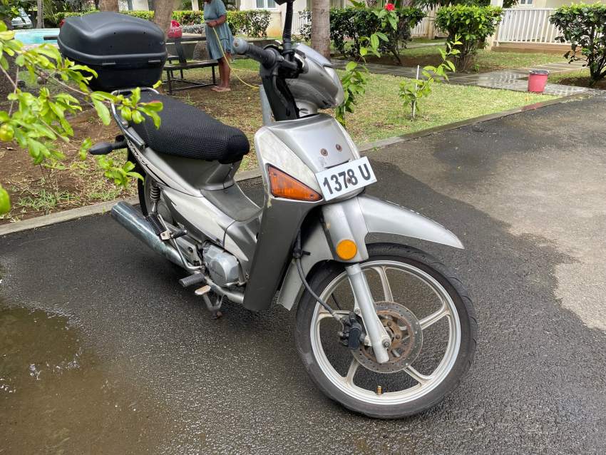 Honda Wave made in Japan - 1 - Scooters (above 50cc)  on Aster Vender