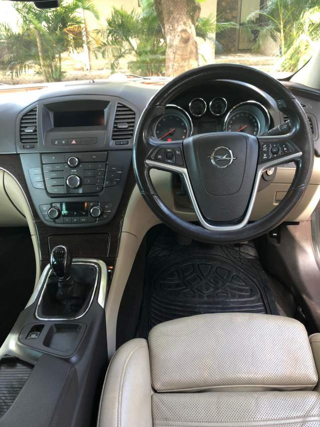 2012 Opel Insignia OPC line - 7 - Family Cars  on Aster Vender