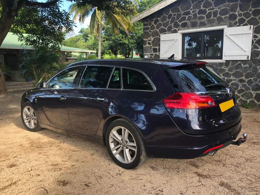 2012 Opel Insignia OPC line - 3 - Family Cars  on Aster Vender