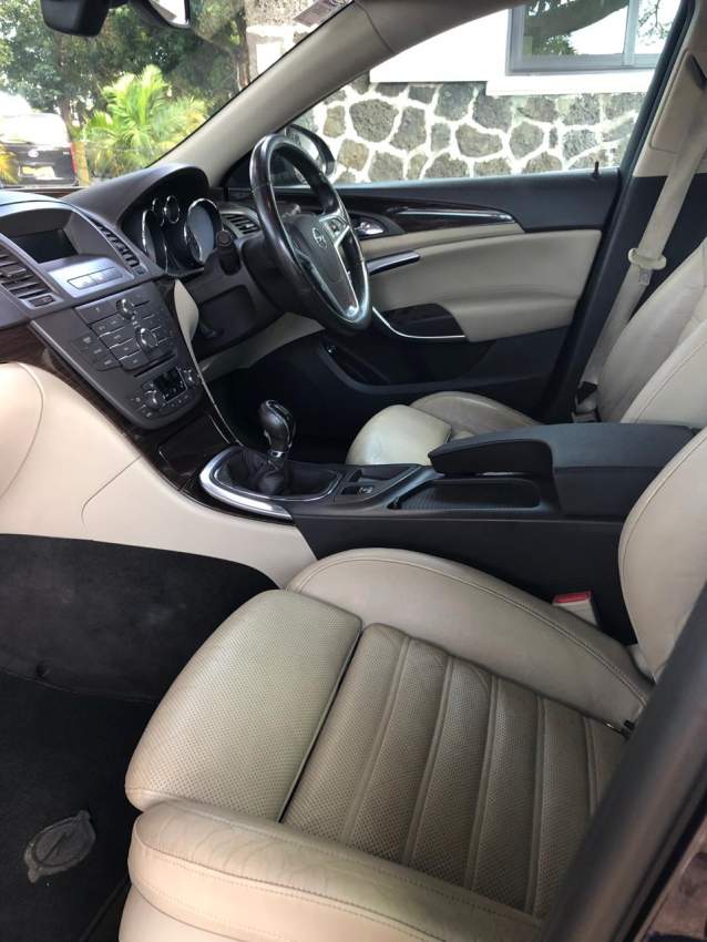 2012 Opel Insignia OPC line - 9 - Family Cars  on Aster Vender