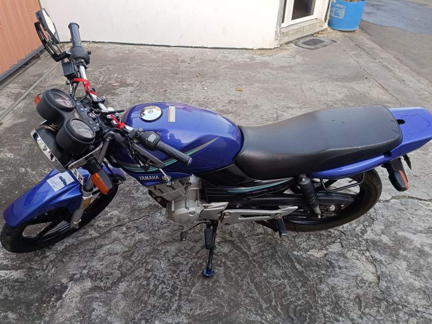 YAMAHA YBR 125 - 5 - Roadsters  on Aster Vender