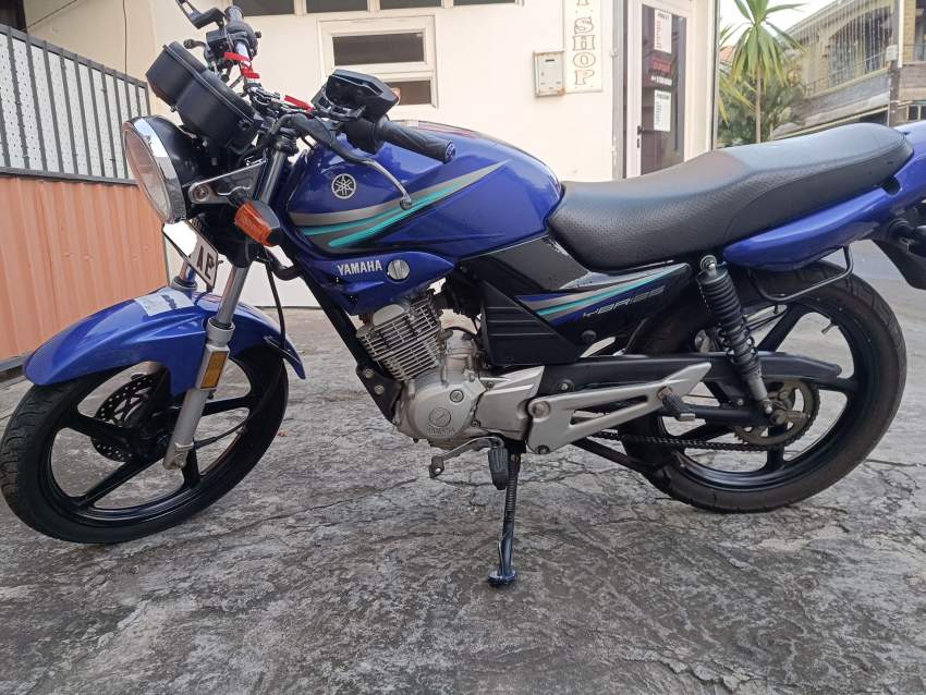 YAMAHA YBR 125 - 4 - Roadsters  on Aster Vender