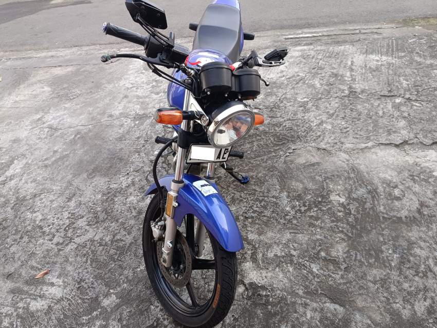 YAMAHA YBR 125 - 3 - Roadsters  on Aster Vender