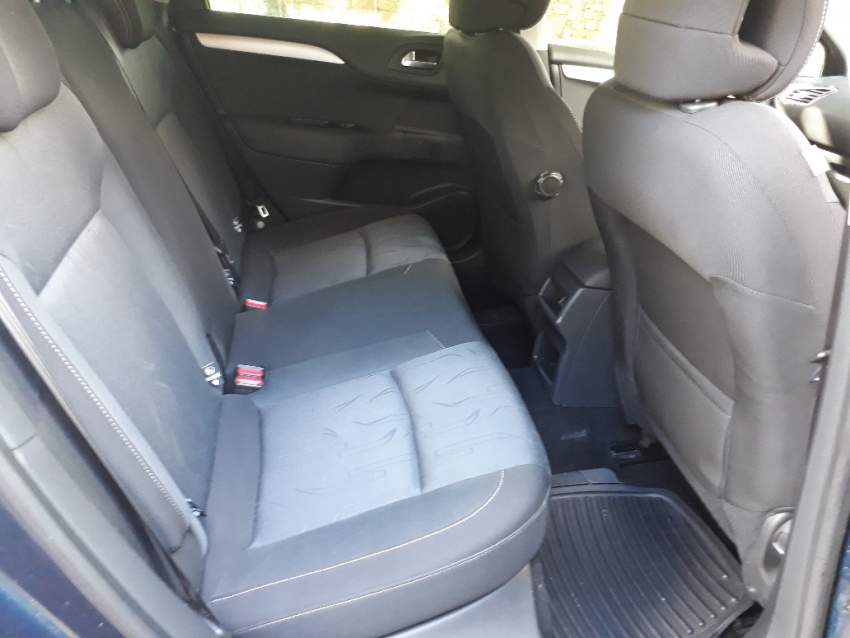 2013 Citroen C4 1.6 - 5 - Compact cars  on Aster Vender