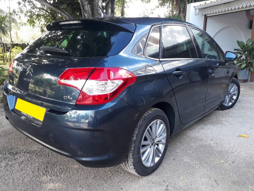 2013 Citroen C4 1.6 - 4 - Compact cars  on Aster Vender