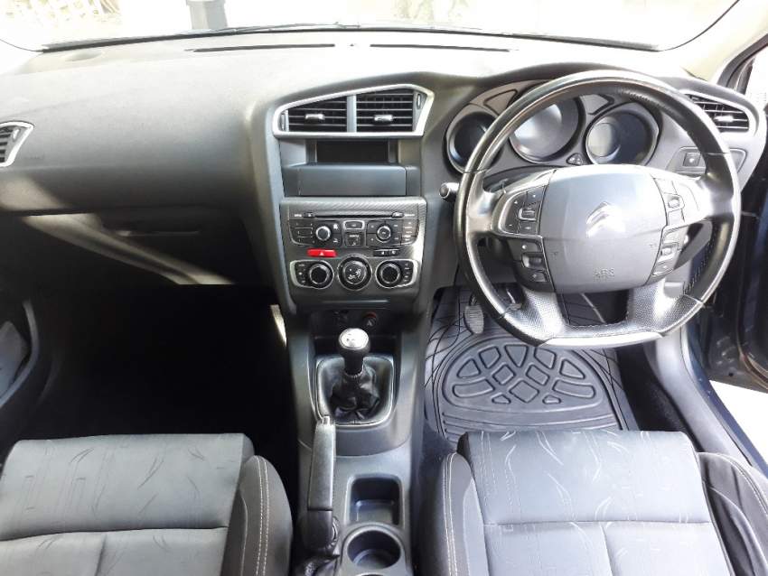 2013 Citroen C4 1.6 - 7 - Compact cars  on Aster Vender