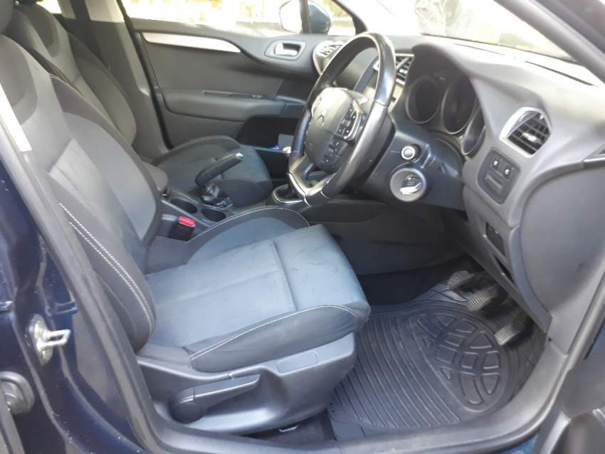 2013 Citroen C4 1.6 - 6 - Compact cars  on Aster Vender