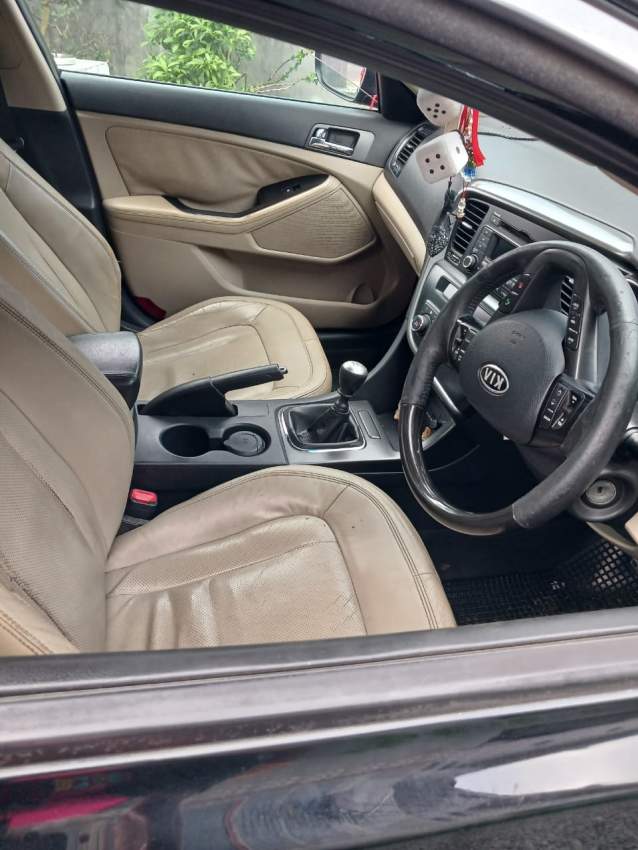 A vendre kia optima lannee 2011. - 1 - Family Cars  on Aster Vender