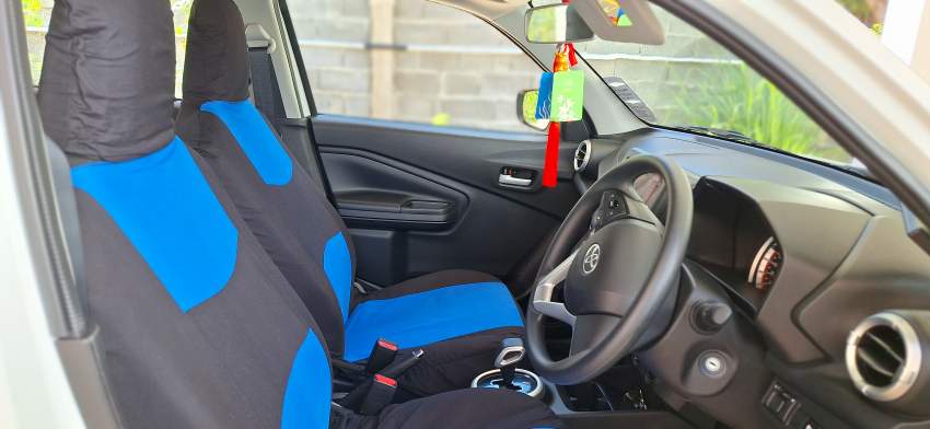 A Vendre Toyota Vitz Novembre 2023 - 3 - Family Cars  on Aster Vender